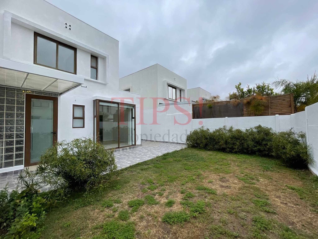 TIPSPROPIEDADES VENDE CASA EN Av. MIRAFLORES 1337, PEÑAFLOR