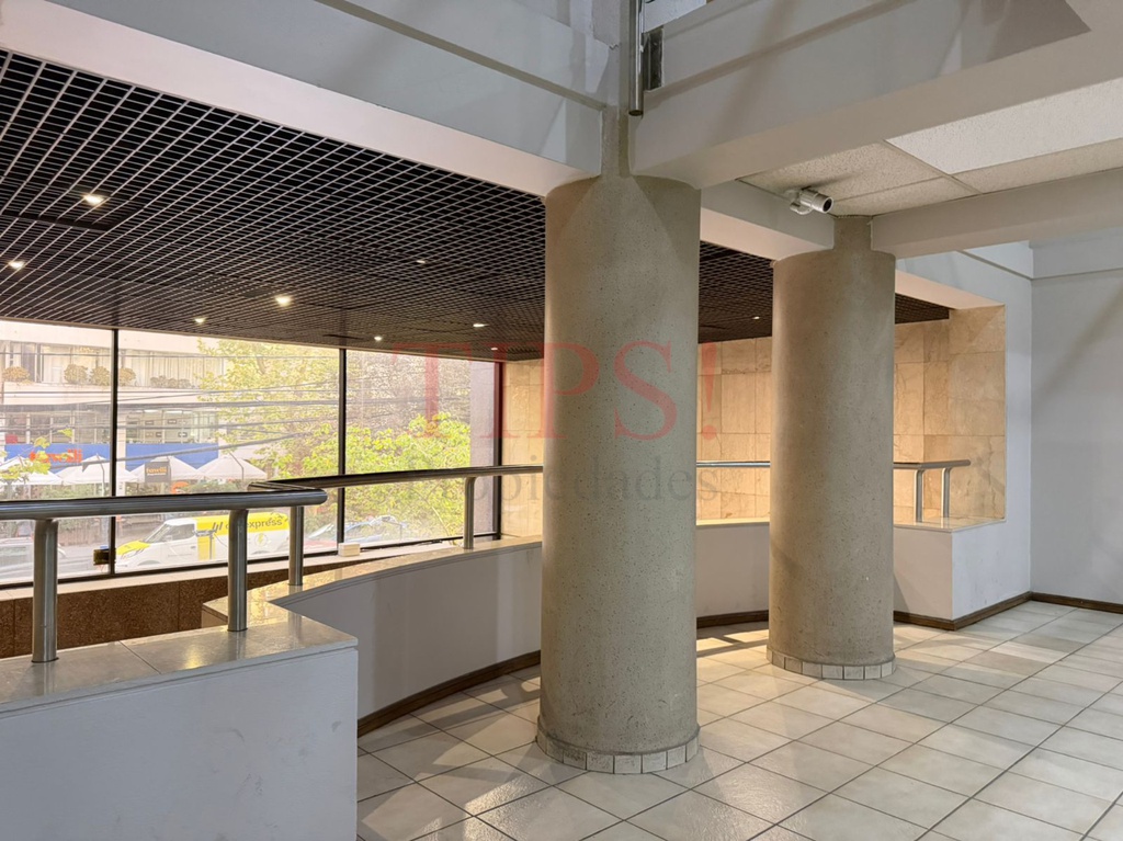 TIPSPROPIEDADES VENDE OFICINA EN LA CONCEPCIÓN 81, PROVIDENCIA