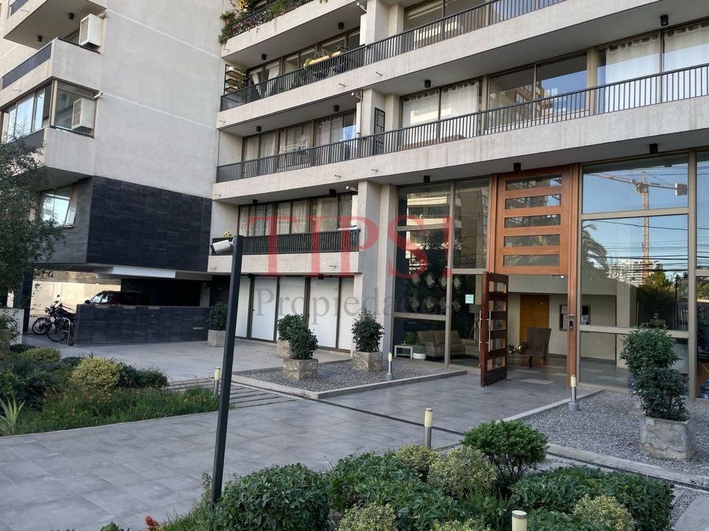 DEPARTAMENTO EN CALLE LUIS VALENZUELA ARIS 3268, MACUL